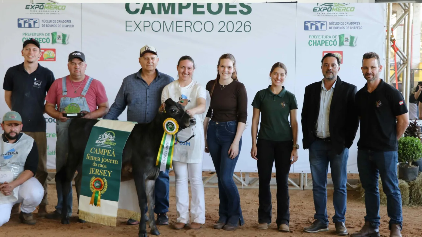Julgamento destaca genética, manejo e características de animais leiteiros na EXPOMERCO 2026